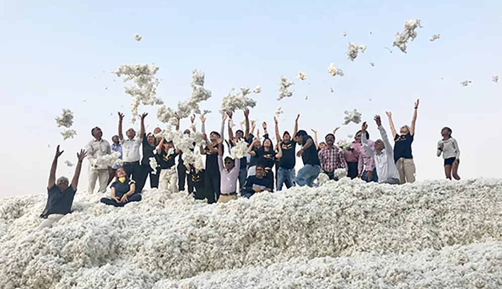 「Pass the baton」 自然の恵みと希望を渡すバトン