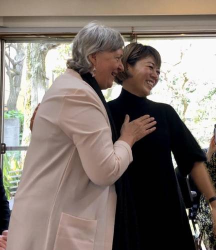 医学博士 産婦人科専門医 ルボア フィトテラピースクール特別顧問のベランジェール・アルナール先生からディプロマを授与されたときの思いは、今でも胸の中に