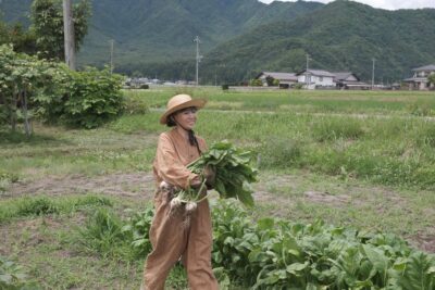 ウェルビーイングのためのコラム「日々ととのえる」にて、新コンテンツ<br>わたしを育てる美容 -前編- を公開しました。