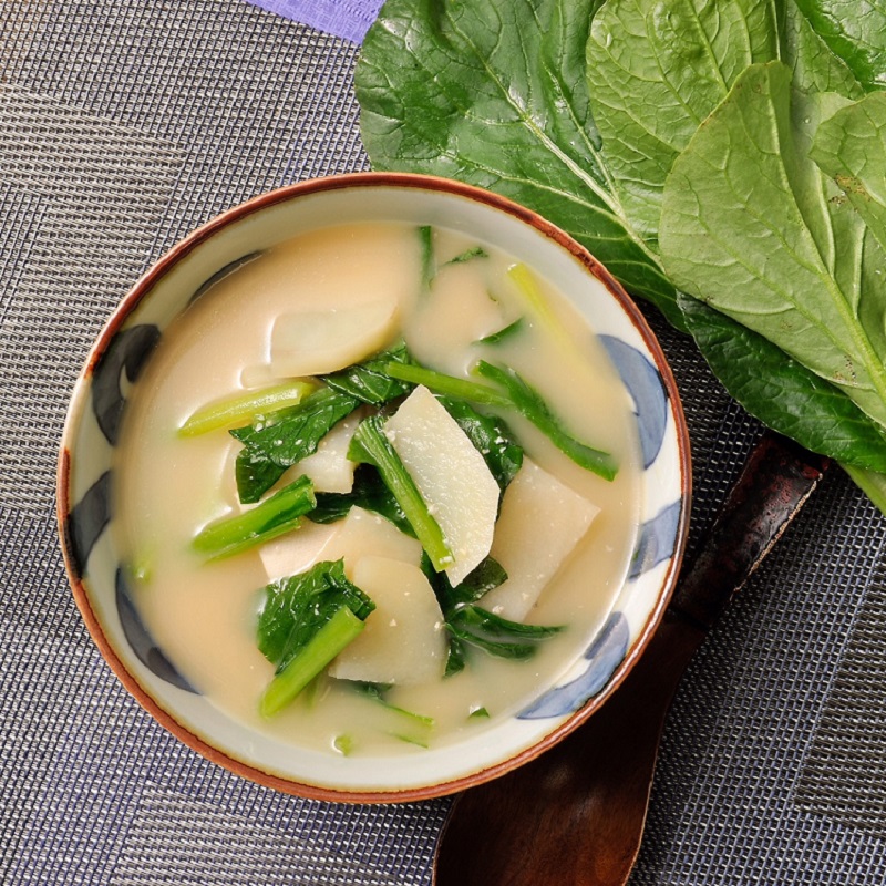 じゃがいもと小松菜の味噌汁