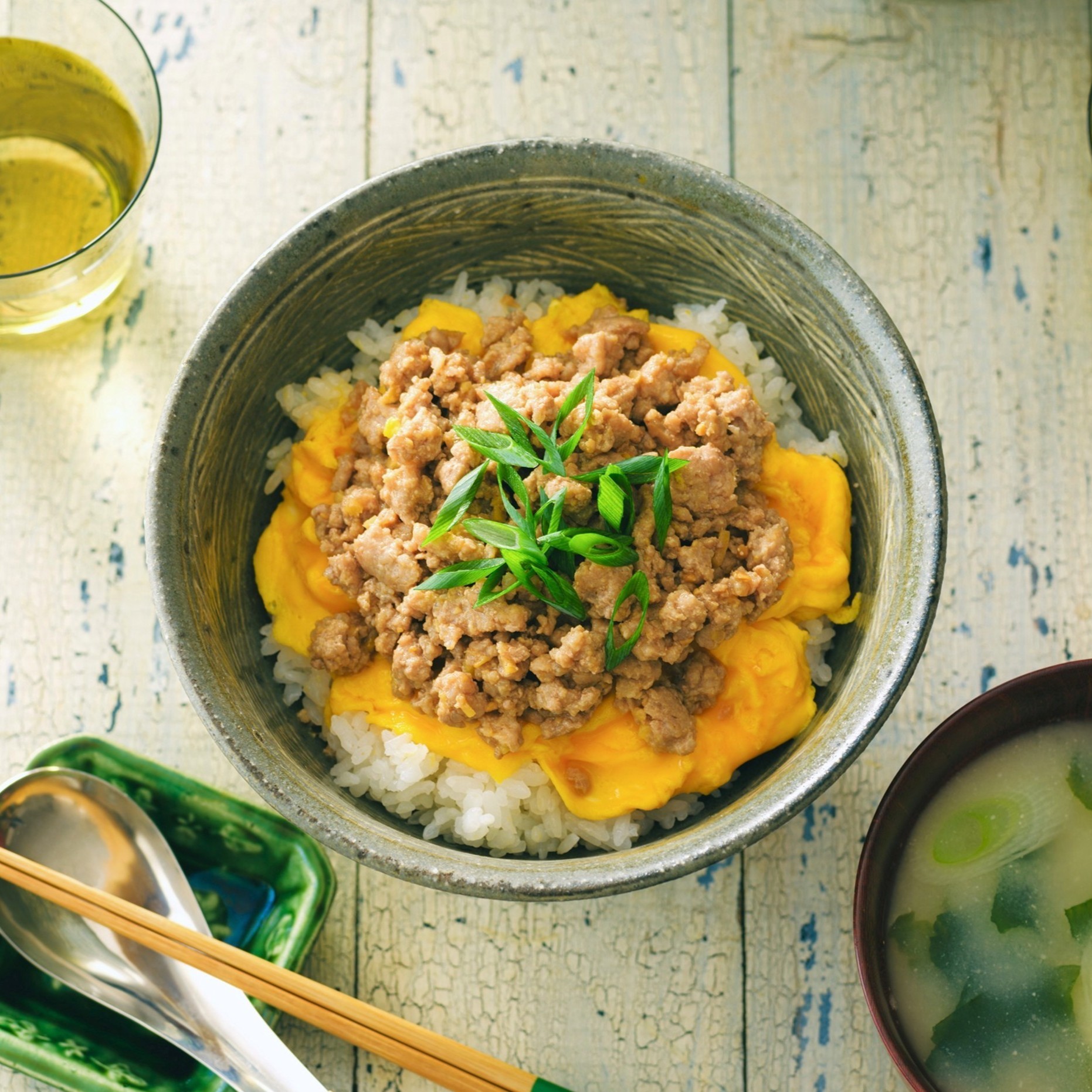 シンプル肉味噌のそぼろ丼