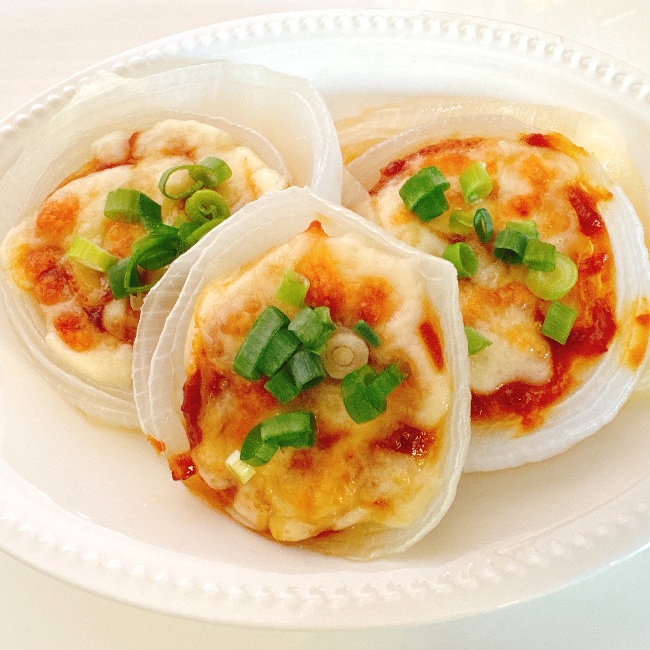 新玉ねぎの味噌チーズ焼き