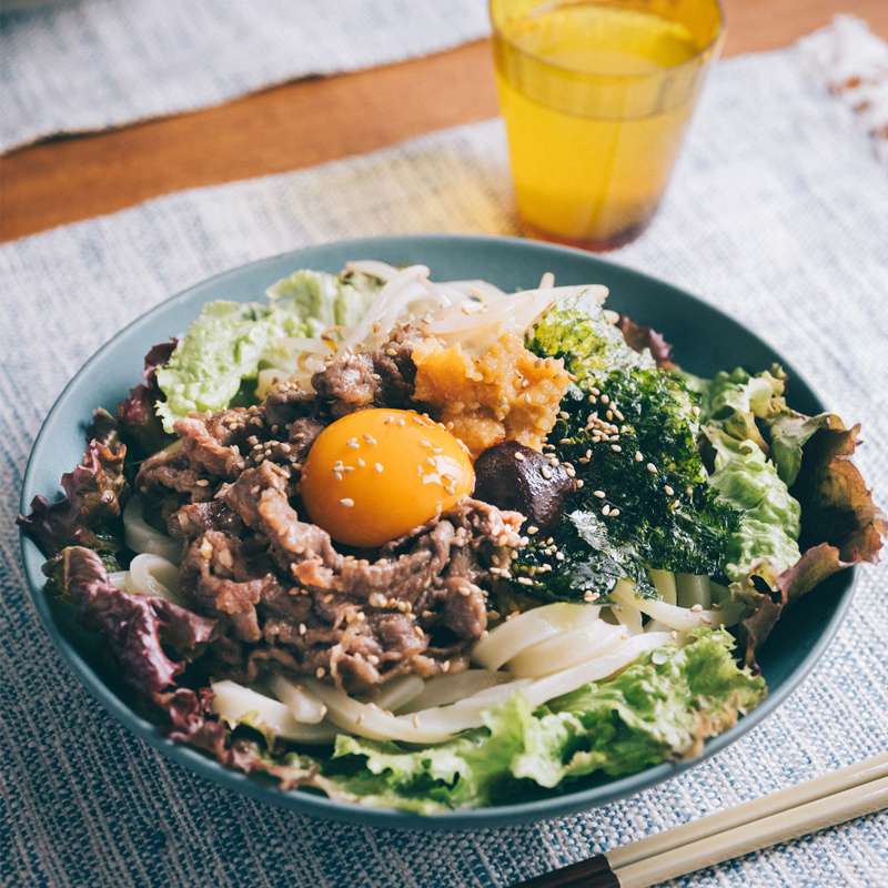 味噌で食べる韓国風サラダうどん