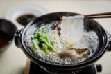 発酵と熟成がテーマの日本料理レストラン ＧＩＮＺＡ 豉 ＫＵＫＩ 2月コースのご案内<br>味噌のつけだれでいただく九絵と牡蠣の鍋や、帆立の飯蒸しなど、厳選した旬の食材を提供