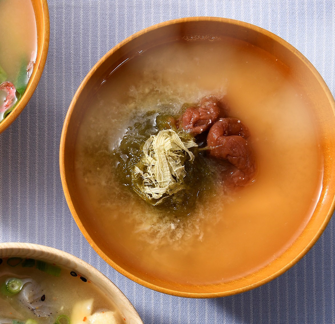 梅干しととろろ昆布の味噌汁 ひかり味噌株式会社