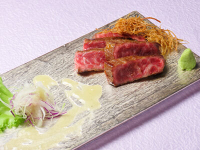 発酵と熟成がテーマの日本料理レストラン  GINZA 豉 KUKI 9月コースのご案内<br>味噌もろみを使った函館鰤の握りや 香ばしく焼き上げた尾崎牛の味噌漬け焼きなど、厳選した旬の食材を提供