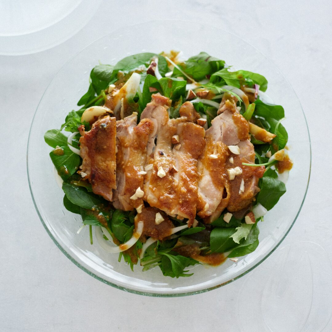 味噌ソースのチキンサラダ