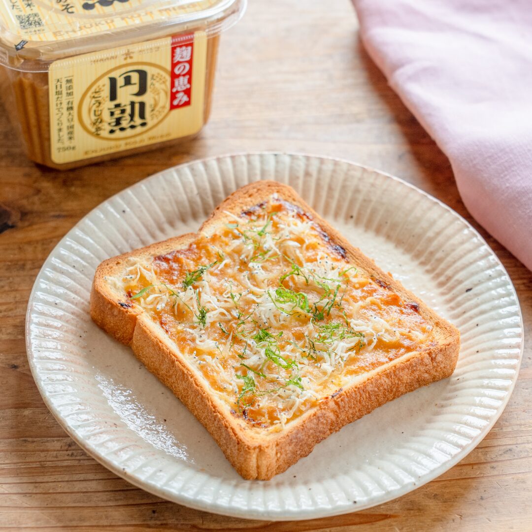 味噌としらすマヨトースト