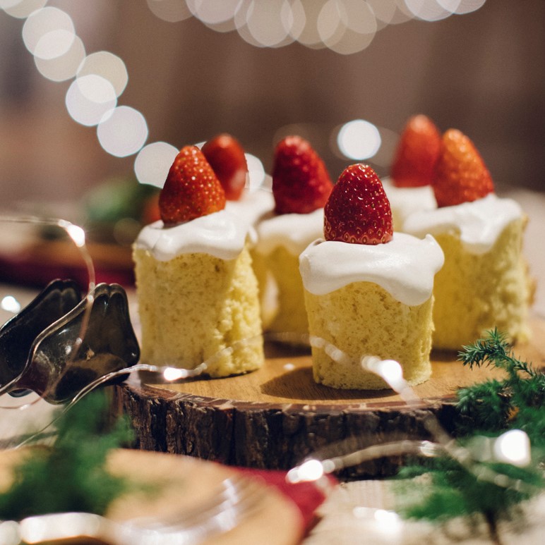 いちごのキャンドルケーキ ひかり味噌株式会社